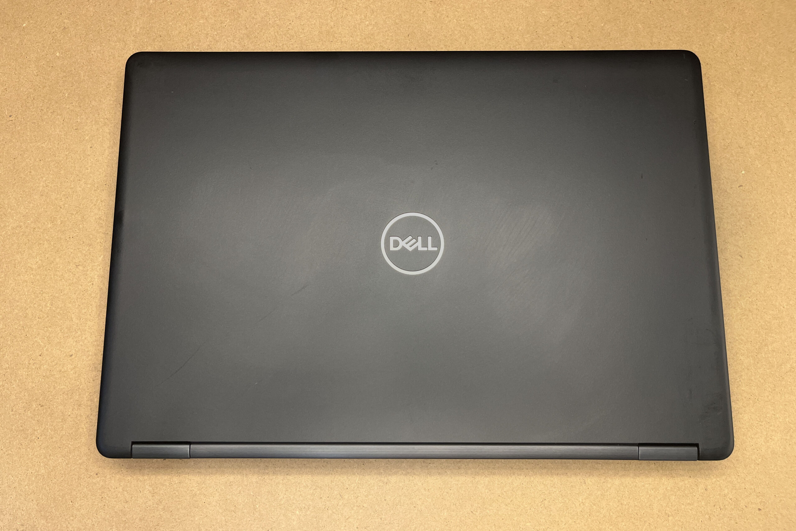 Laptop Dell Latitude 5490 14" i5-7300U / 16 GB / 256 GB / Windows 11 Pro - obrazek 3