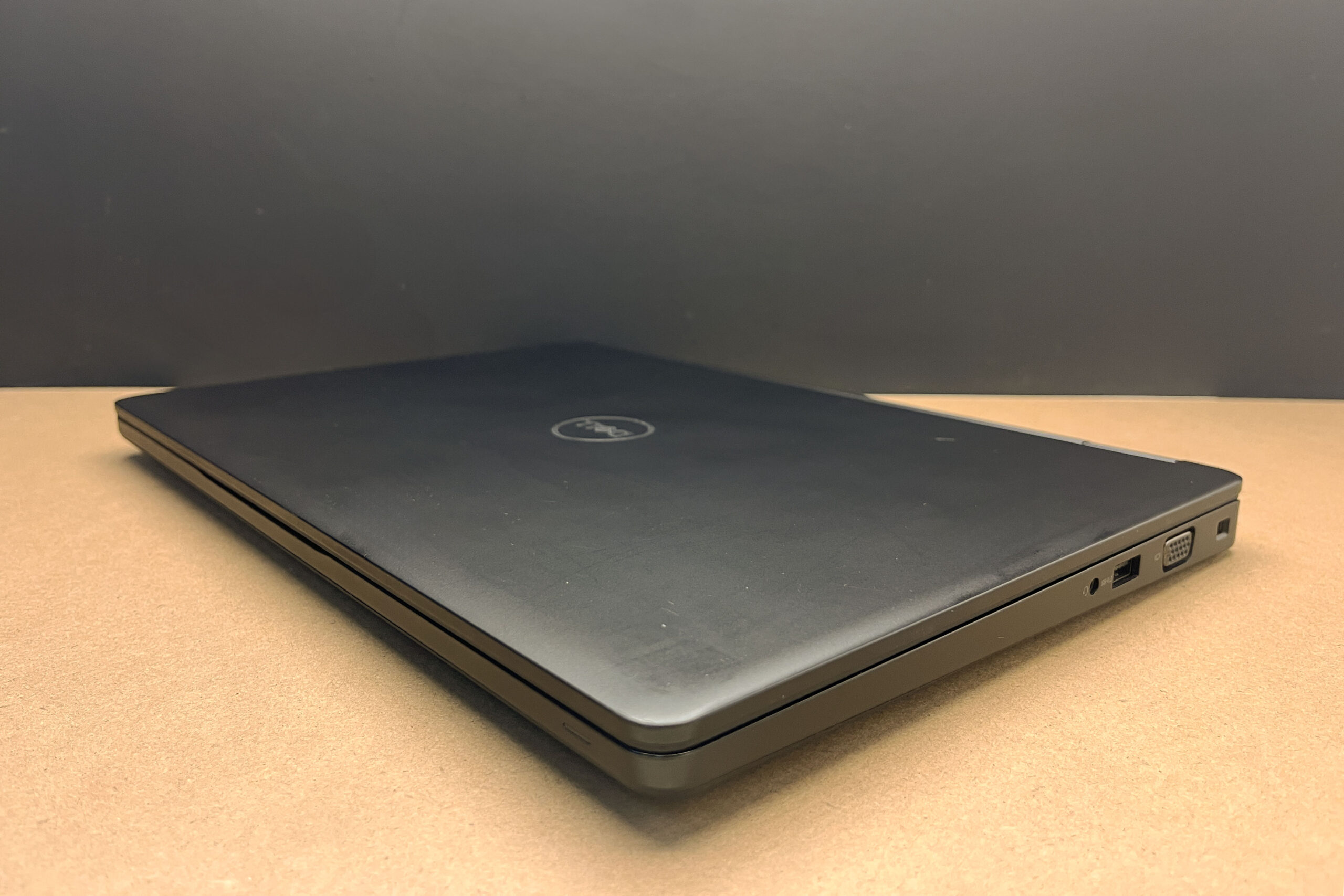 Laptop Dell Latitude 5490 14" i5-7300U / 16 GB / 256 GB / Windows 11 Pro - obrazek 6