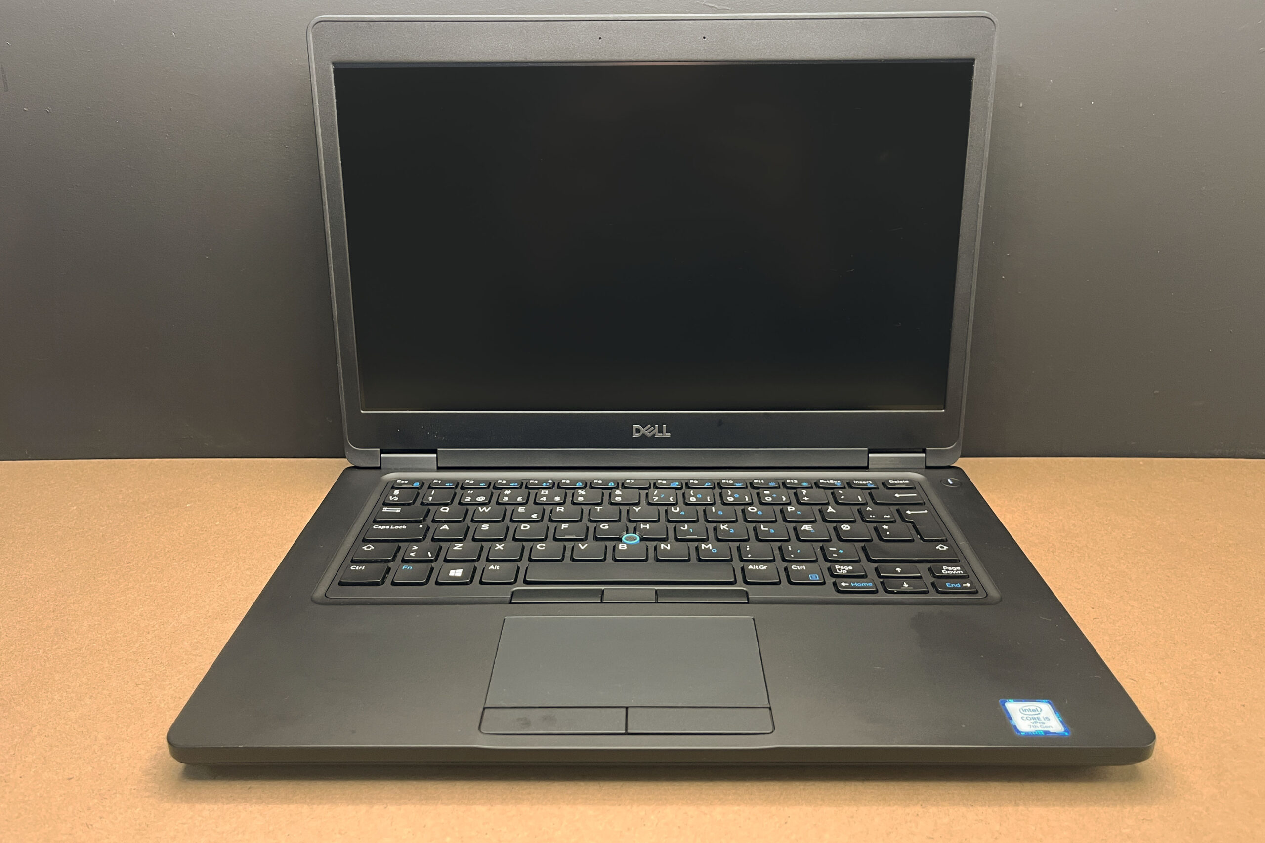 Laptop Dell Latitude 5490 14" i5-7300U / 16 GB / 256 GB / Windows 11 Pro - obrazek 10