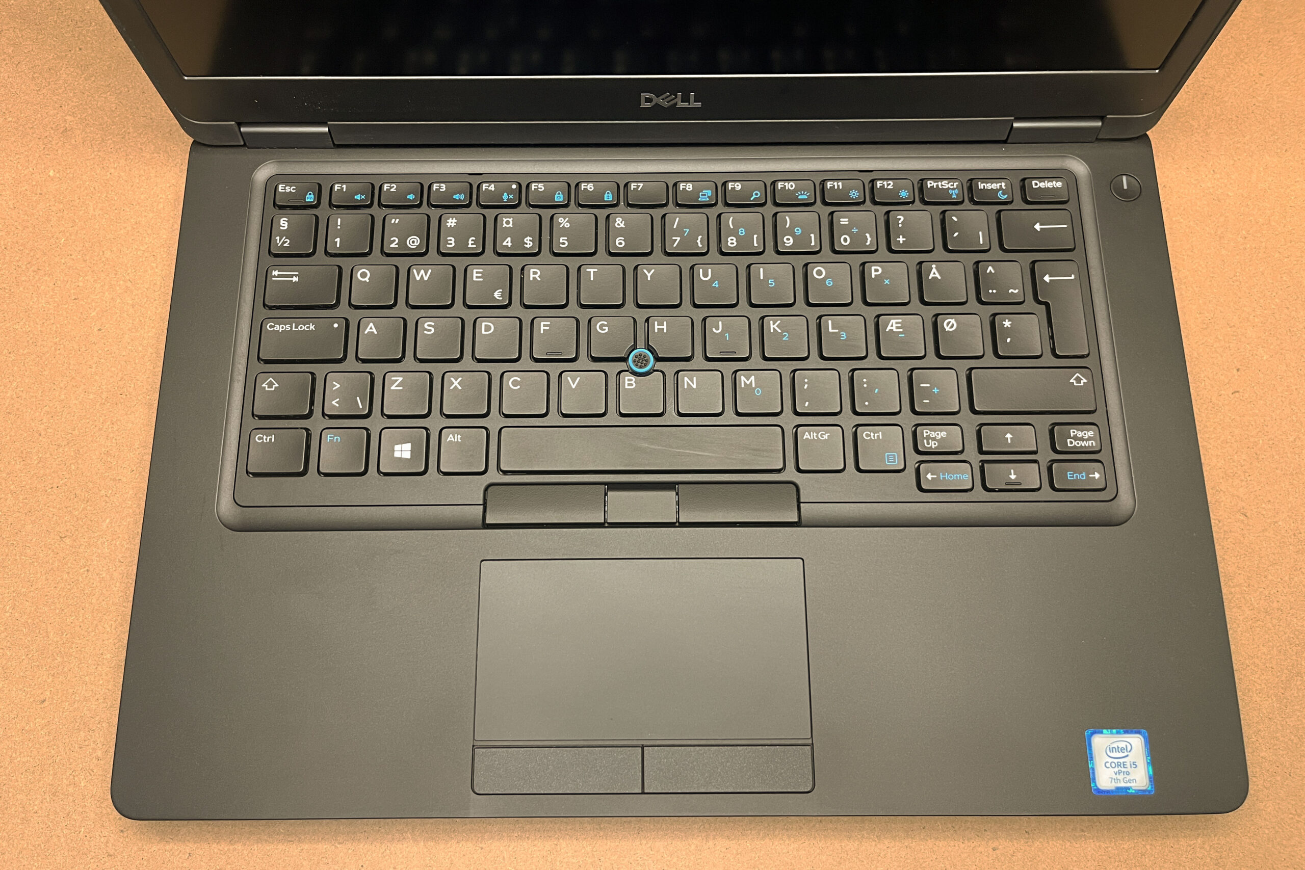 Laptop Dell Latitude 5490 14" i5-7300U / 16 GB / 256 GB / Windows 11 Pro - obrazek 11