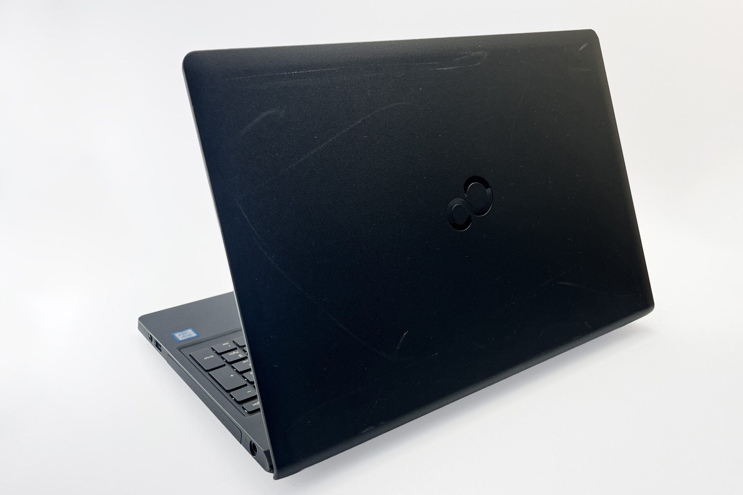 Laptop Fujitsu LifeBook A557 15,6 " i5-7200U / 8GB / 256GB SSD / Win 11 Pro - obrazek 4