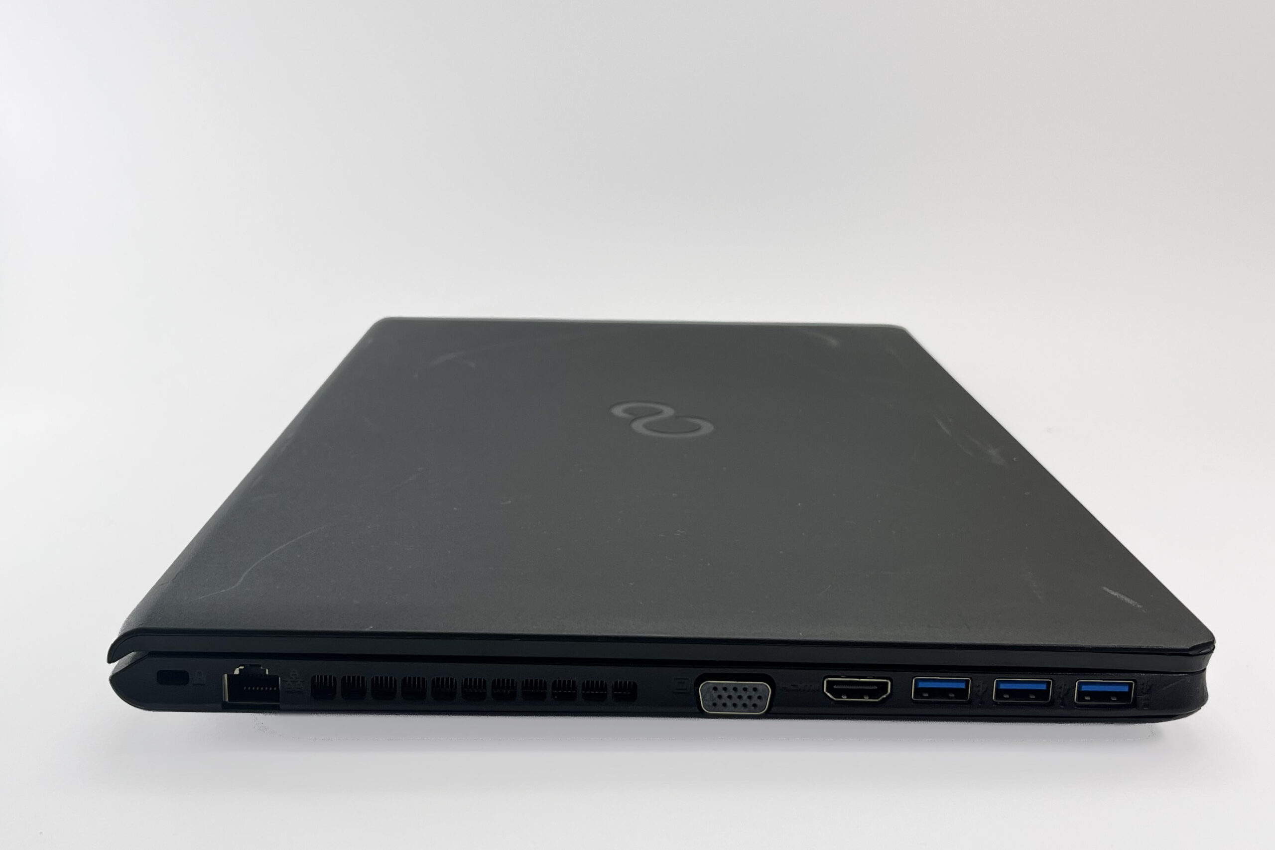 Laptop Fujitsu LifeBook A557 15,6 " i5-7200U / 8GB / 256GB SSD / Win 11 Pro - obrazek 6